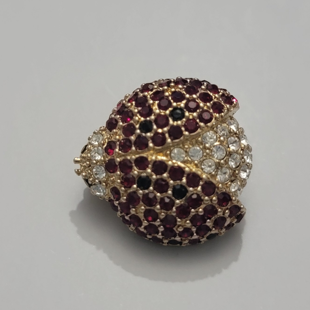 Vintage Signed Monet Elegant Gold and Red Ladybug Brooch - Picture 8 of 11